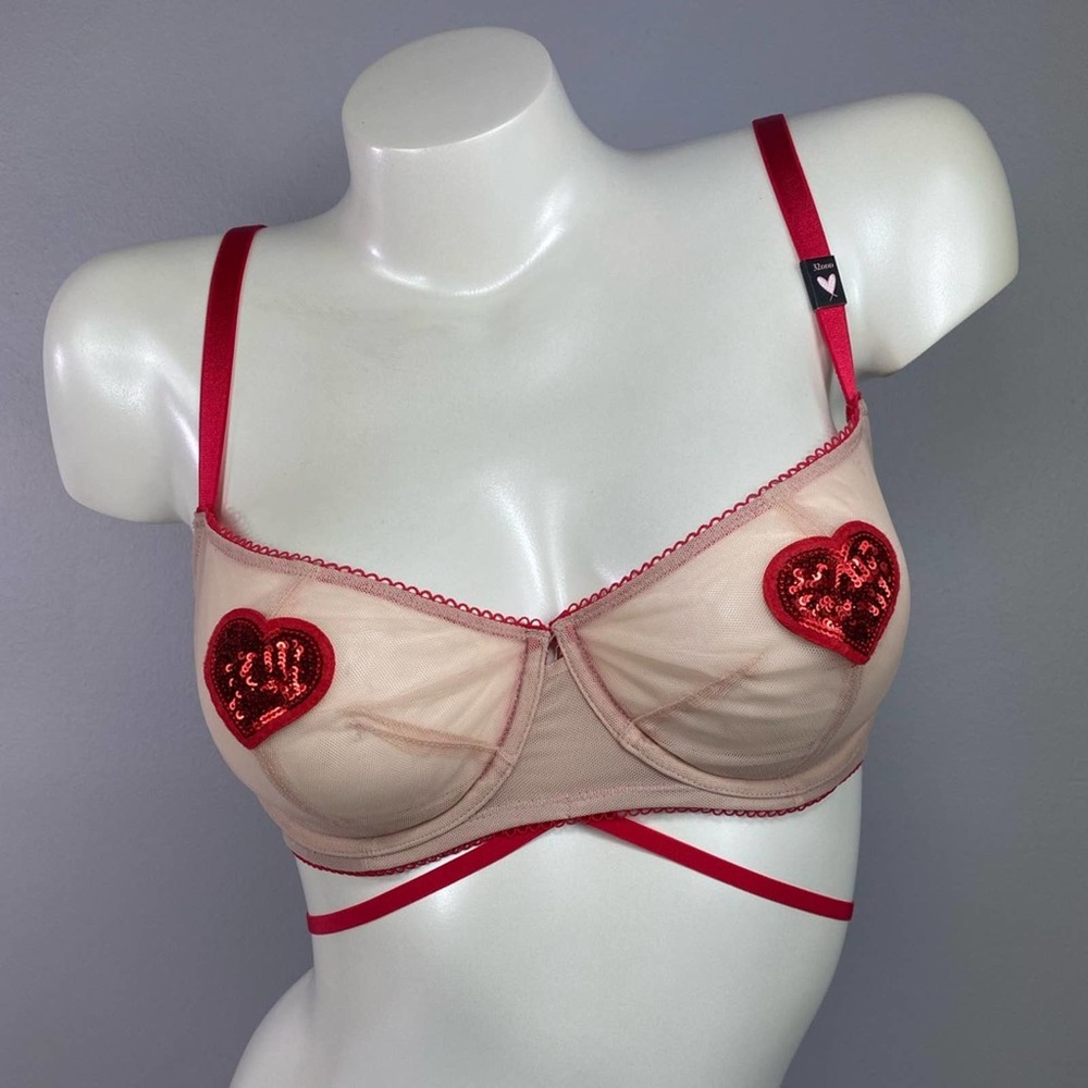 VS Dream Angels Cream and Hearts Bra